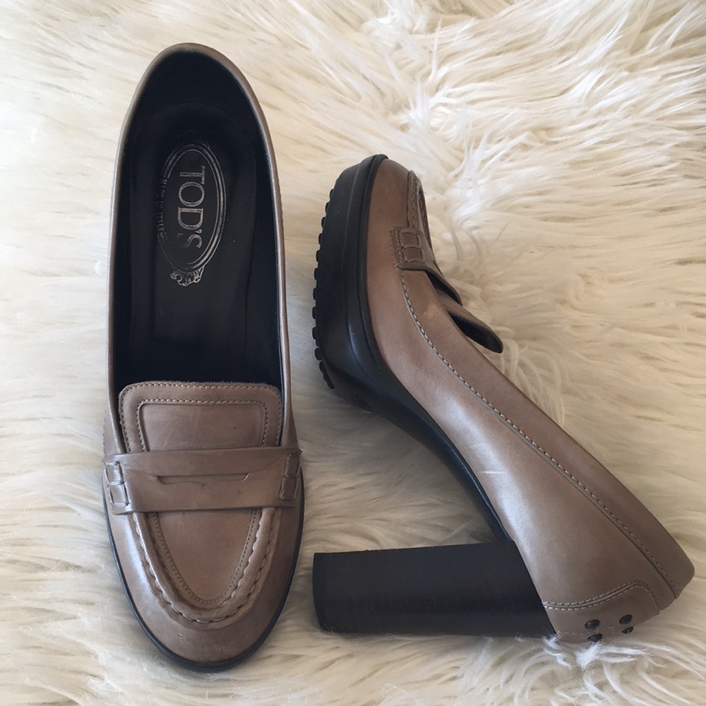Tod’s Taupe Leather Platform Heel